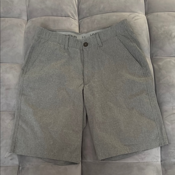 Under Armour Other - Under Armour Men's Gray Flat Front Shorts size 32